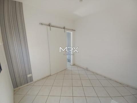 Apartamento para alugar no Edifício Madrid em Piracicaba.